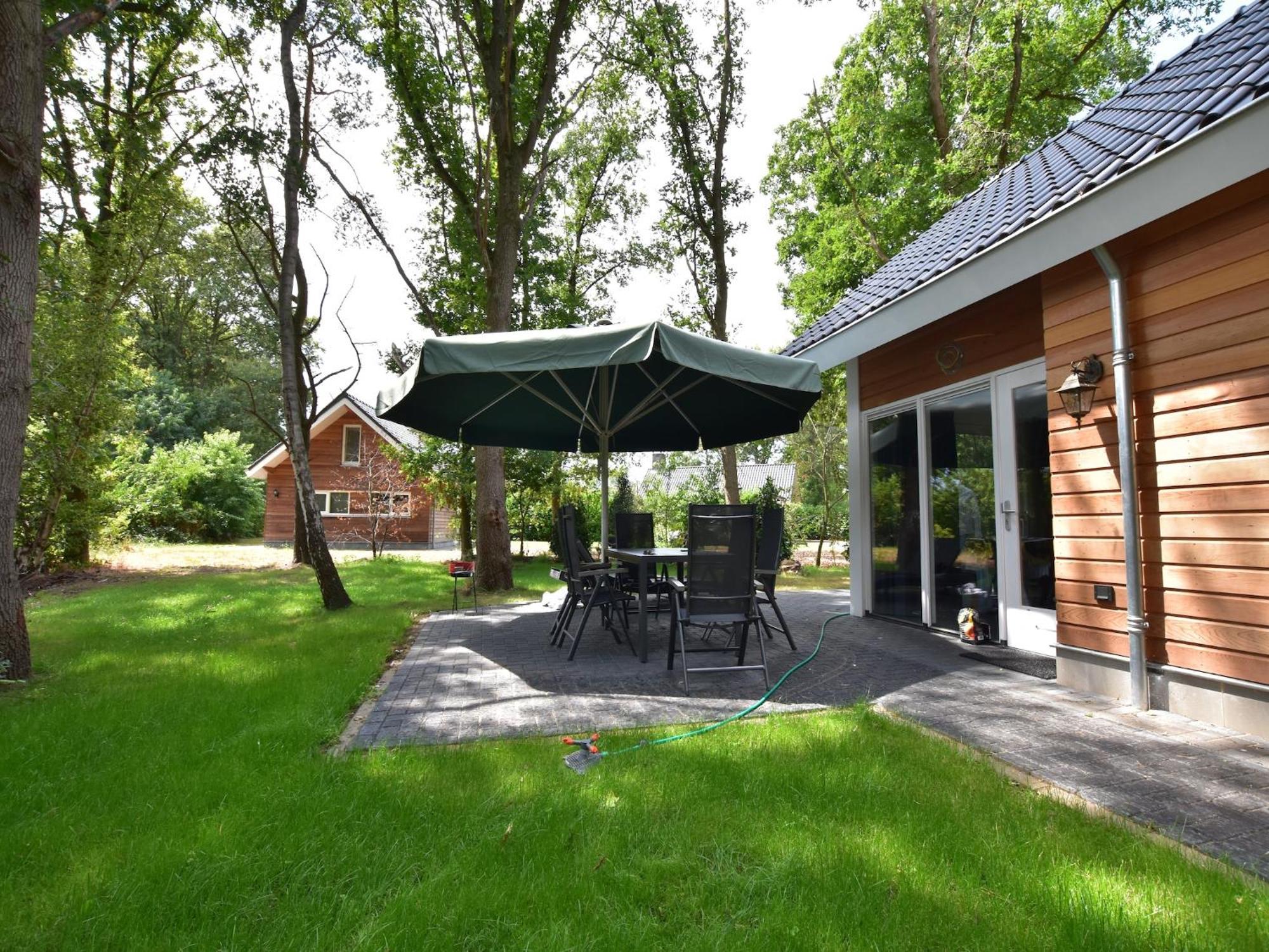 Chalet With Gorgeous View Of The Natural Surroundings Weerselo Bagian luar foto