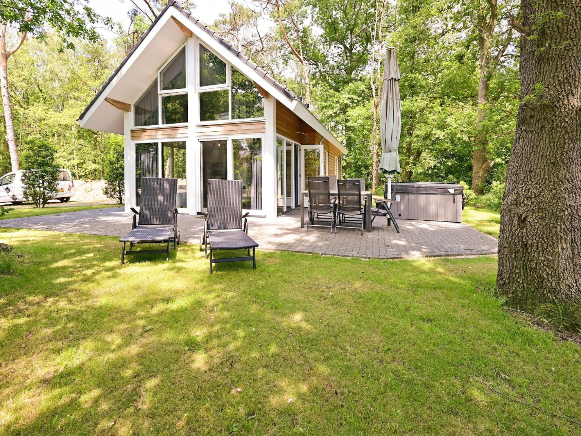Chalet With Gorgeous View Of The Natural Surroundings Weerselo Bagian luar foto