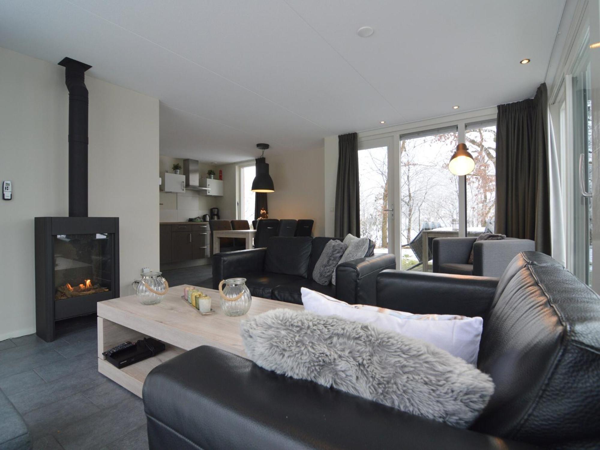 Chalet With Gorgeous View Of The Natural Surroundings Weerselo Bagian luar foto